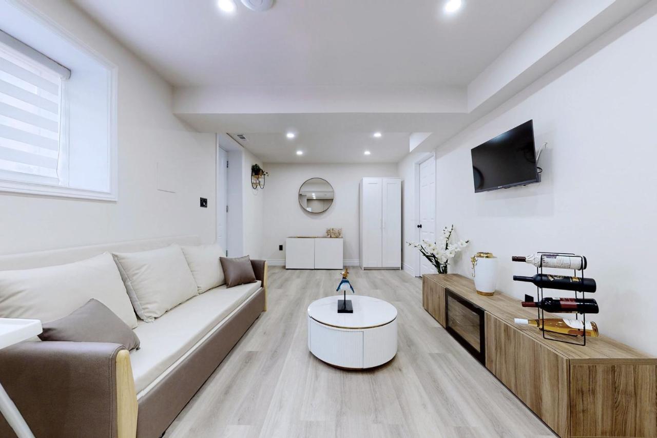 Stunning 2Br Lower Level Unit Вон Екстериор снимка