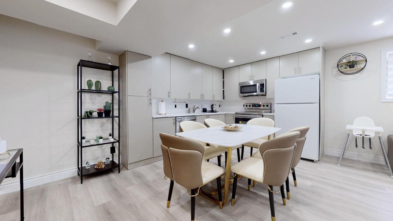 Stunning 2Br Lower Level Unit Вон Екстериор снимка
